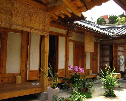 日本房屋悬空,揭秘日本独特悬空房屋建筑艺术