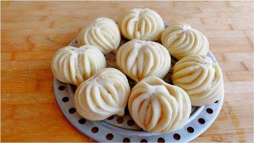 花卷的拧法视频,轻松掌握传统美食制作技巧